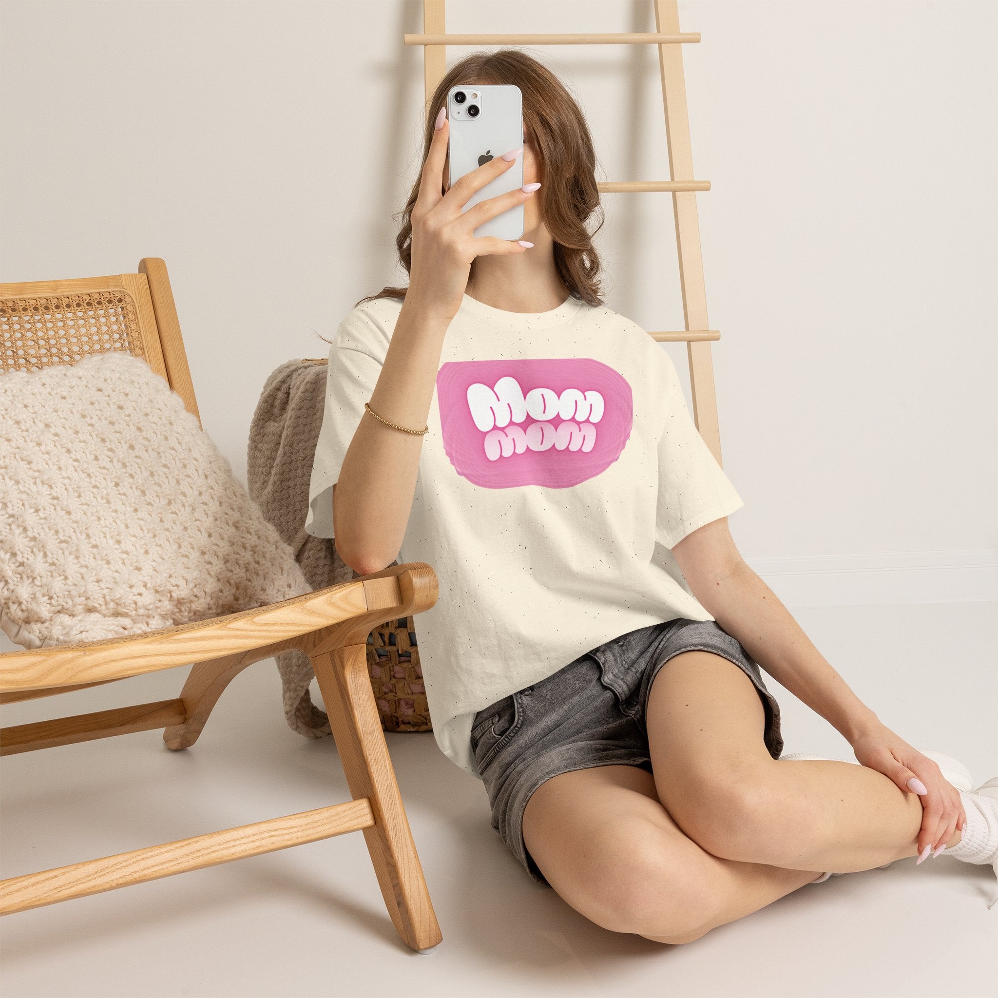 Retro Bubble Text Mom Tee - Pink