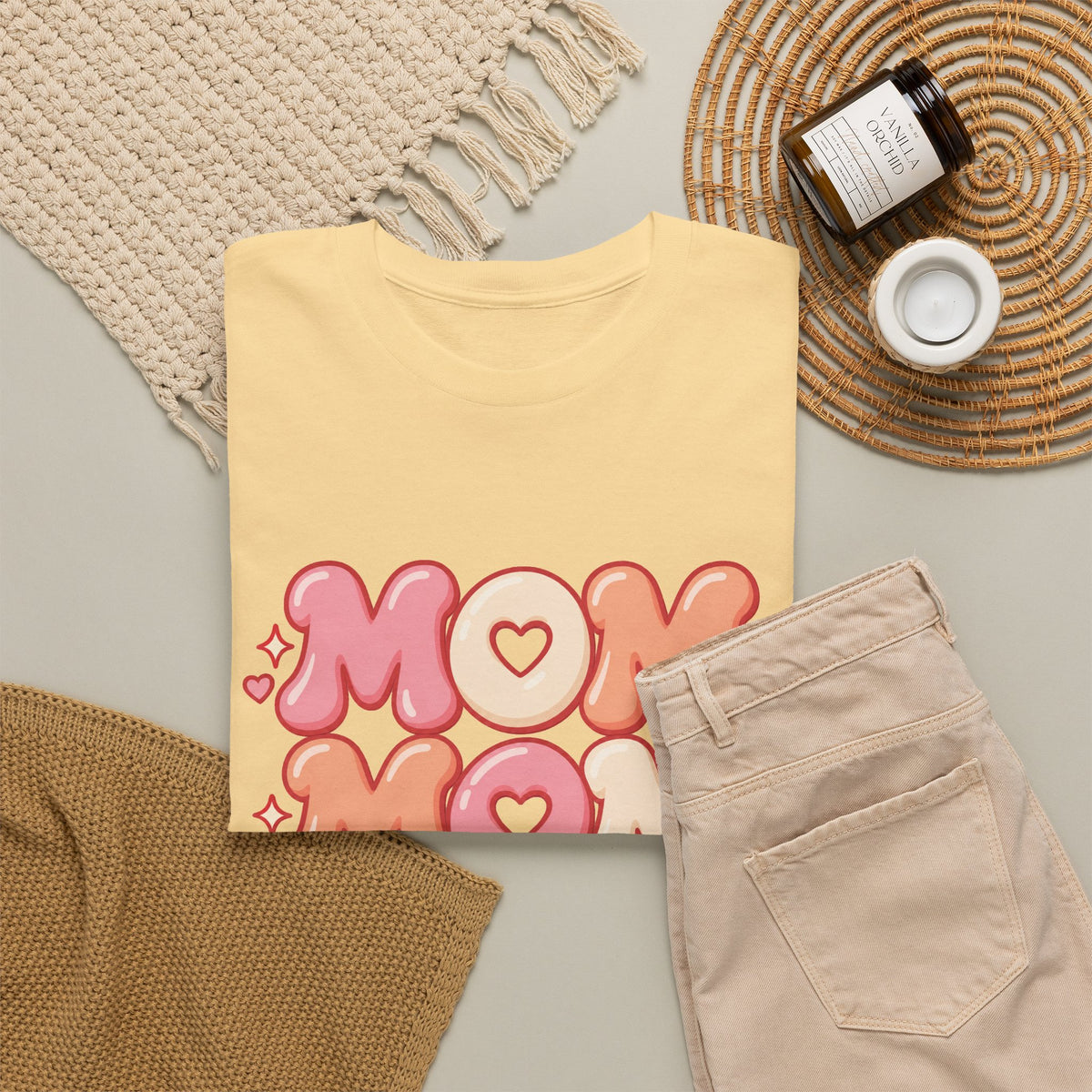 Retro Bubble Text Mom Tee