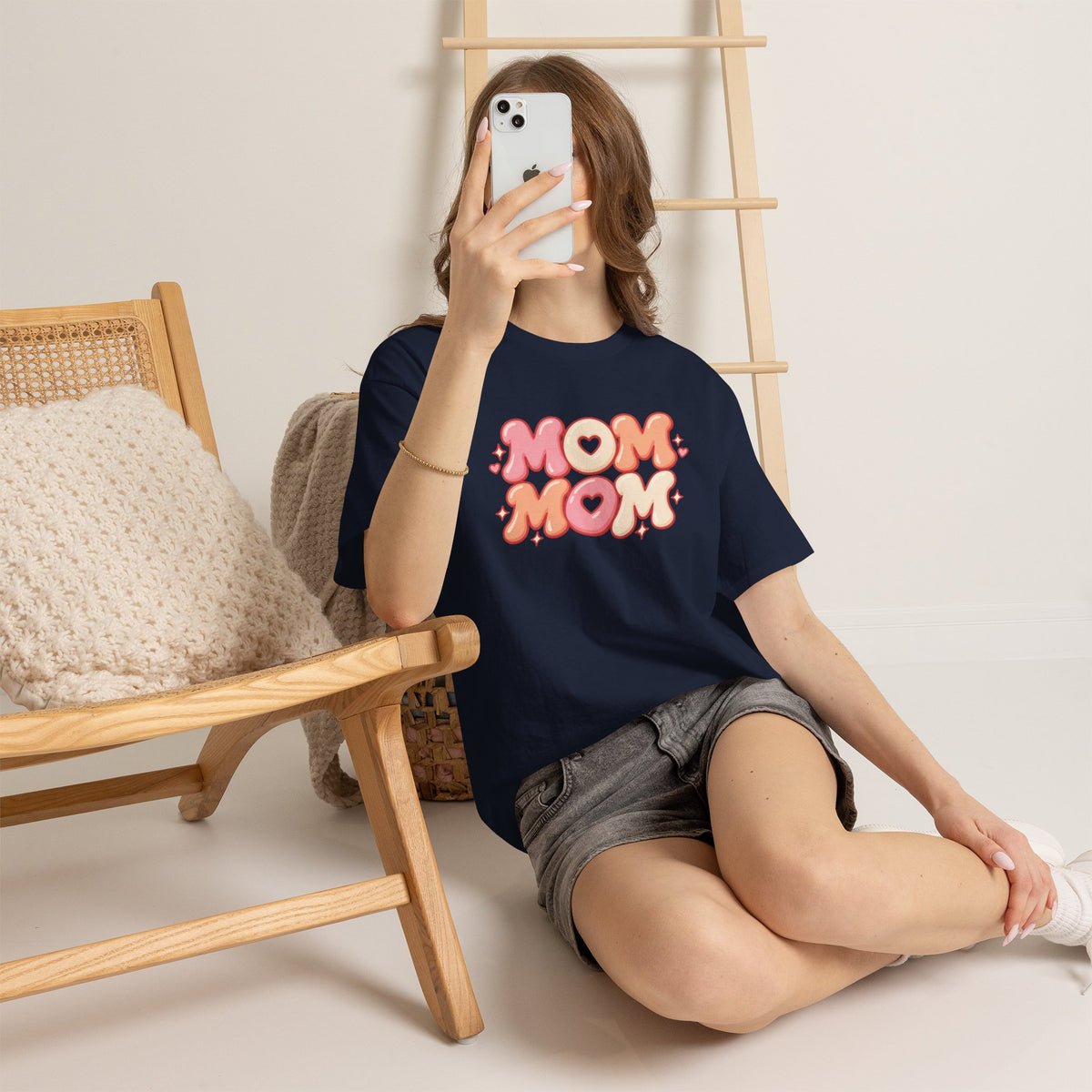 Retro Bubble Text Mom Tee
